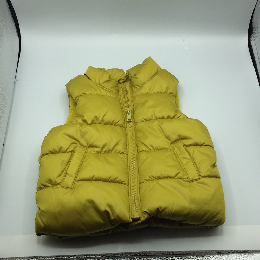 Old Navy Puffer vest 12-18 month